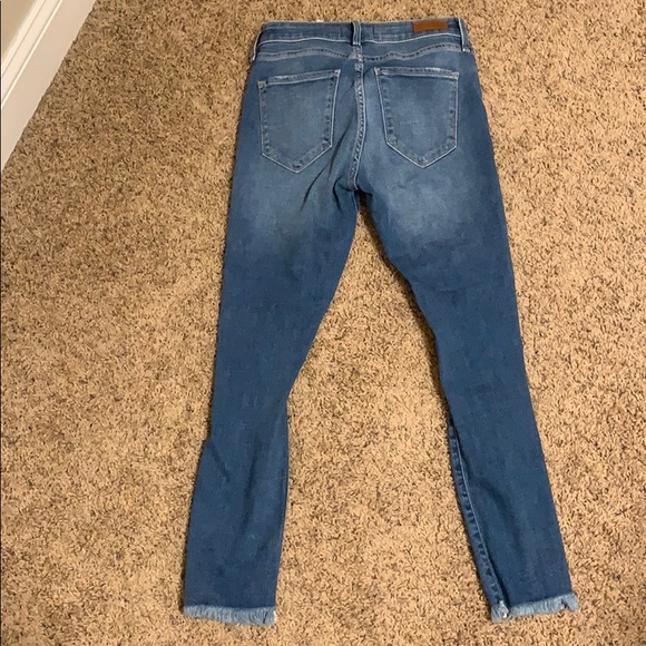 NEVER BEEN WORN- Abercrombie jeans - Picture 3 of 4